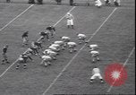 Standbild Football Game Evanston Illinois USA, 1940, aus Sekunde 4 historischem Filmmaterial Videoclip 65675059026
