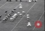 Standbild Football Game Evanston Illinois USA, 1940, aus Sekunde 5 historischem Filmmaterial Videoclip 65675059026