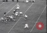 Standbild Football Game Evanston Illinois USA, 1940, aus Sekunde 6 historischem Filmmaterial Videoclip 65675059026