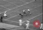 Standbild Football Game Evanston Illinois USA, 1940, aus Sekunde 15 historischem Filmmaterial Videoclip 65675059026