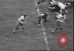 Standbild Football Game Evanston Illinois USA, 1940, aus Sekunde 23 historischem Filmmaterial Videoclip 65675059026