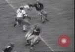 Standbild Football Game Evanston Illinois USA, 1940, aus Sekunde 26 historischem Filmmaterial Videoclip 65675059026