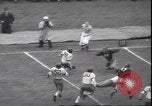 Standbild Football Game Evanston Illinois USA, 1940, aus Sekunde 32 historischem Filmmaterial Videoclip 65675059026