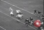 Standbild Football Game Evanston Illinois USA, 1940, aus Sekunde 39 historischem Filmmaterial Videoclip 65675059026