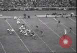 Standbild Football Game Evanston Illinois USA, 1940, aus Sekunde 59 historischem Filmmaterial Videoclip 65675059026