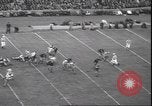 Standbild Football Game Evanston Illinois USA, 1940, aus Sekunde 62 historischem Filmmaterial Videoclip 65675059026