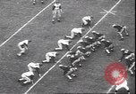 Standbild Football Game Philadelphia Pennsylvania USA, 1940, aus Sekunde 4 historischem Filmmaterial Videoclip 65675059027