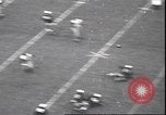 Standbild Football Game Philadelphia Pennsylvania USA, 1940, aus Sekunde 7 historischem Filmmaterial Videoclip 65675059027