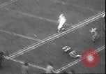 Standbild Football Game Philadelphia Pennsylvania USA, 1940, aus Sekunde 9 historischem Filmmaterial Videoclip 65675059027