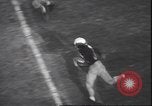 Standbild Football Game Philadelphia Pennsylvania USA, 1940, aus Sekunde 23 historischem Filmmaterial Videoclip 65675059027