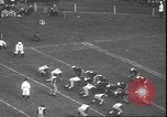 Standbild Football Game Philadelphia Pennsylvania USA, 1940, aus Sekunde 33 historischem Filmmaterial Videoclip 65675059027