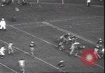 Standbild Football Game Philadelphia Pennsylvania USA, 1940, aus Sekunde 35 historischem Filmmaterial Videoclip 65675059027