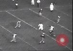 Standbild Football Game Philadelphia Pennsylvania USA, 1940, aus Sekunde 38 historischem Filmmaterial Videoclip 65675059027