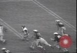 Standbild Football Game Philadelphia Pennsylvania USA, 1940, aus Sekunde 61 historischem Filmmaterial Videoclip 65675059027