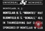 Standbild Football Game Montclair New Jersey USA, 1940, aus Sekunde 5 historischem Filmmaterial Videoclip 65675059028