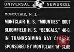 Standbild Football Game Montclair New Jersey USA, 1940, aus Sekunde 8 historischem Filmmaterial Videoclip 65675059028