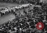 Standbild Football Game Montclair New Jersey USA, 1940, aus Sekunde 12 historischem Filmmaterial Videoclip 65675059028