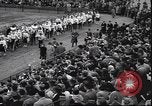 Standbild Football Game Montclair New Jersey USA, 1940, aus Sekunde 13 historischem Filmmaterial Videoclip 65675059028