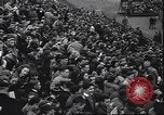 Standbild Football Game Montclair New Jersey USA, 1940, aus Sekunde 15 historischem Filmmaterial Videoclip 65675059028