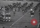 Standbild Football Game Montclair New Jersey USA, 1940, aus Sekunde 22 historischem Filmmaterial Videoclip 65675059028