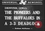 Standbild Football Game Denver Colorado USA, 1940, aus Sekunde 6 historischem Filmmaterial Videoclip 65675059029
