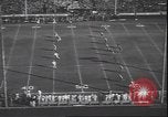 Standbild Football Game Denver Colorado USA, 1940, aus Sekunde 20 historischem Filmmaterial Videoclip 65675059029