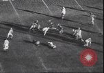 Standbild Football Game Denver Colorado USA, 1940, aus Sekunde 31 historischem Filmmaterial Videoclip 65675059029
