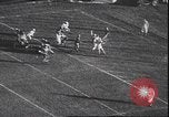 Standbild Football Game Denver Colorado USA, 1940, aus Sekunde 39 historischem Filmmaterial Videoclip 65675059029