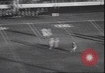 Standbild Football Game Denver Colorado USA, 1940, aus Sekunde 42 historischem Filmmaterial Videoclip 65675059029