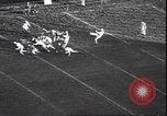 Standbild Football Game Denver Colorado USA, 1940, aus Sekunde 56 historischem Filmmaterial Videoclip 65675059029