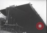 Standbild Start der USS Natoma Bay CVE-62 Vancouver Washington USA, 1943, aus Sekunde 10 historischem Filmmaterial Videoclip 65675059035