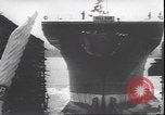 Standbild Start der USS Natoma Bay CVE-62 Vancouver Washington USA, 1943, aus Sekunde 27 historischem Filmmaterial Videoclip 65675059035