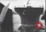 Standbild Start der USS Natoma Bay CVE-62 Vancouver Washington USA, 1943, aus Sekunde 31 historischem Filmmaterial Videoclip 65675059035