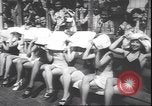 Standbild schönsten Beine contest Palisades Park New Jersey USA, 1943, aus Sekunde 15 historischem Filmmaterial Videoclip 65675059037