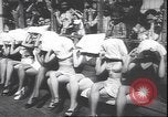 Standbild schönsten Beine contest Palisades Park New Jersey USA, 1943, aus Sekunde 16 historischem Filmmaterial Videoclip 65675059037