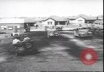 Standbild Militär Jeep Australien, 1943, aus Sekunde 9 historischem Filmmaterial Videoclip 65675059040