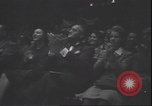 Standbild Lindy Hop und Wiener Walzer tanzen New York City USA, 1943, aus Sekunde 21 historischem Filmmaterial Videoclip 65675059042