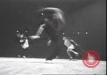 Standbild Lindy Hop und Wiener Walzer tanzen New York City USA, 1943, aus Sekunde 36 historischem Filmmaterial Videoclip 65675059042