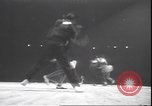 Standbild Lindy Hop und Wiener Walzer tanzen New York City USA, 1943, aus Sekunde 38 historischem Filmmaterial Videoclip 65675059042