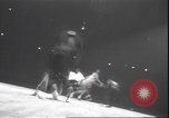 Standbild Lindy Hop und Wiener Walzer tanzen New York City USA, 1943, aus Sekunde 39 historischem Filmmaterial Videoclip 65675059042