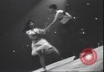 Standbild Lindy Hop und Wiener Walzer tanzen New York City USA, 1943, aus Sekunde 48 historischem Filmmaterial Videoclip 65675059042