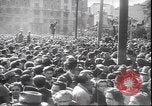 Immagine di Corpo morto di Mussolini Milano Italia, 1945, secondo 13 filmato di repertorio 65675059045