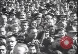 Immagine di Corpo morto di Mussolini Milano Italia, 1945, secondo 37 filmato di repertorio 65675059045