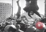 Immagine di Corpo morto di Mussolini Milano Italia, 1945, secondo 45 filmato di repertorio 65675059045