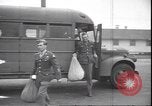 Standbild Entladung der Soldaten East Point Georgia USA, 1945, aus Sekunde 6 historischem Filmmaterial Videoclip 65675059048