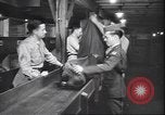 Standbild Entladung der Soldaten East Point Georgia USA, 1945, aus Sekunde 23 historischem Filmmaterial Videoclip 65675059048