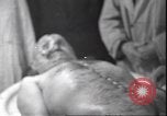 Standbild Leiche von Mussolini Mailand Italien, 1945, aus Sekunde 6 historischem Filmmaterial Videoclip 65675059051