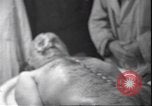 Standbild Leiche von Mussolini Mailand Italien, 1945, aus Sekunde 8 historischem Filmmaterial Videoclip 65675059051
