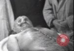 Standbild Leiche von Mussolini Mailand Italien, 1945, aus Sekunde 9 historischem Filmmaterial Videoclip 65675059051