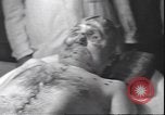Standbild Leiche von Mussolini Mailand Italien, 1945, aus Sekunde 28 historischem Filmmaterial Videoclip 65675059051